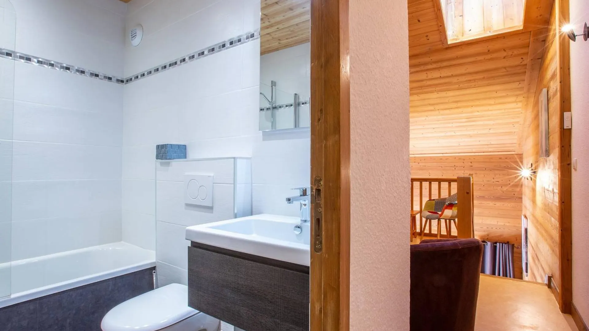 Apartment Charmant Duplex 8 Pers. Skis Aux Pieds A Meribel Mottaret, Balcon, Cuisine Equipee, Animaux Admis - Fr-1-355-141 France