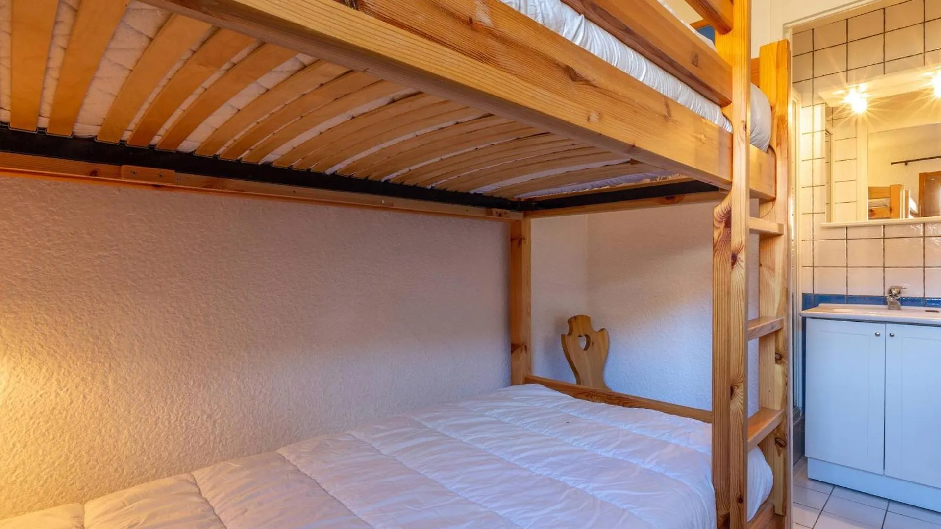 Charmant Duplex 8 Pers. Skis Aux Pieds A Meribel Mottaret, Balcon, Cuisine Equipee, Animaux Admis - Fr-1-355-141 0*,  France